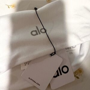 Alo headband white with tag